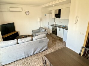 Smart TV - Complete Attic Having Everything to Enjoy Valencia's sun in the Terrace! (Valencia)