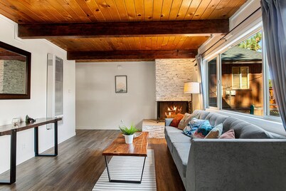 NEW!!! ★BEARADISE★ Modern Luxury Cabin