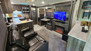 Interior - Key Lime Resorts - Unit #1 RV Retreat Villa (Monticello)