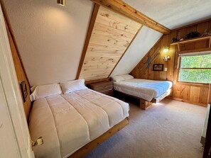 12 bedrooms, iron/ironing board, Internet, bed sheets