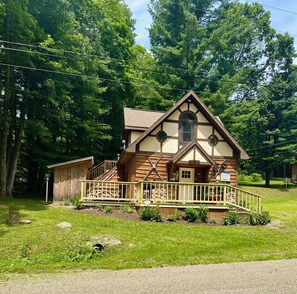 Exterior - HUGE 3 Home Lodge For Large Groups, Lots of Space For Entertaining & Privacy! (Great Valley)