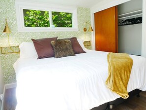 1 bedroom, desk, iron/ironing board, free WiFi