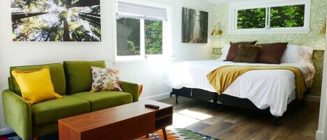 Schreibtisch, Bügeleisen/Bügelbrett, kostenloses WLAN, Bettwäsche