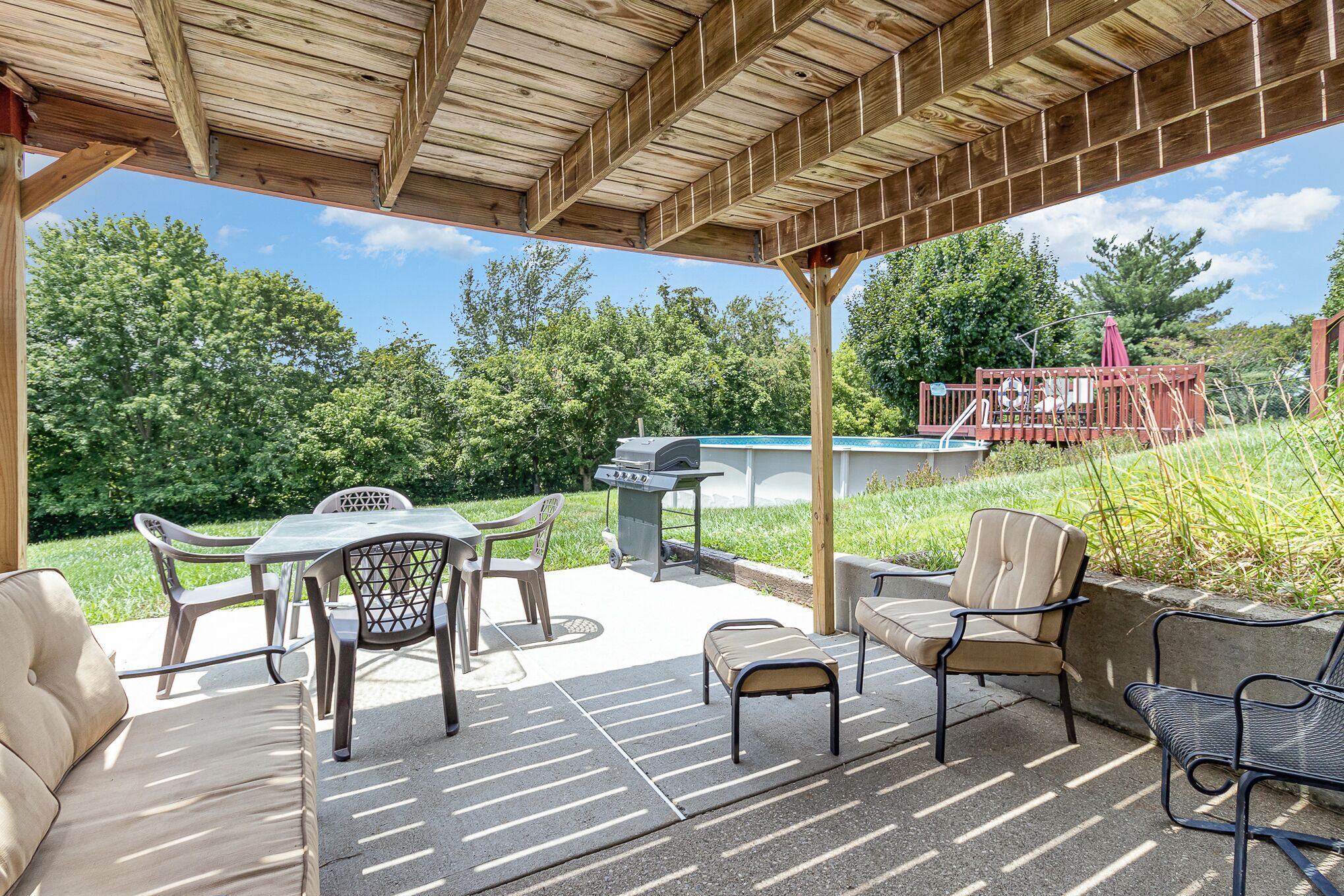 Family Fun by the Ark Encounter, sleeps 11 w\/ Pool, Dry Ridge, KY Vacation Rental Private