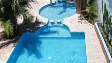 Udendørs pool