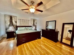 3 dormitorios, escritorio, tabla de planchar con plancha y wifi gratis