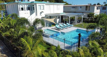 Huge Home Renovated 7 Bdr, 5 Bath 2 Pools 2 kitchens 2 Living rooms Best Beaches