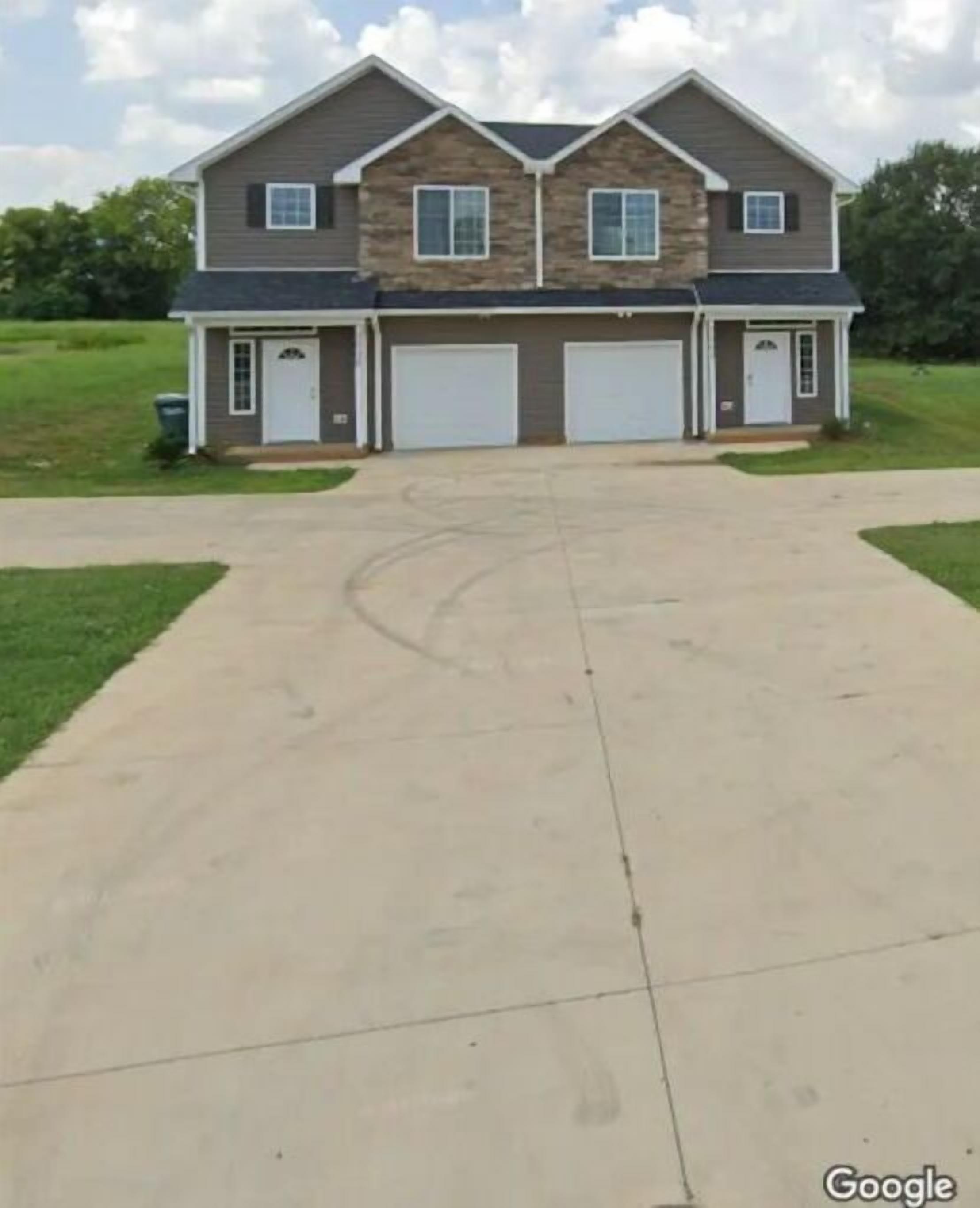 Enjoy a convenient 3BR House near Charlotte Motor Speedway, UNCC, & Charlotte.