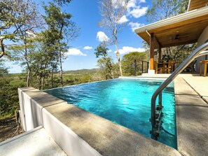 Outdoor pool - Ocean View Hilltop Villa with Infinity Pool 25 Minutes from Tamarindo (Paraiso)