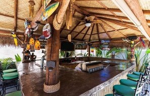 Bar (en la propiedad)