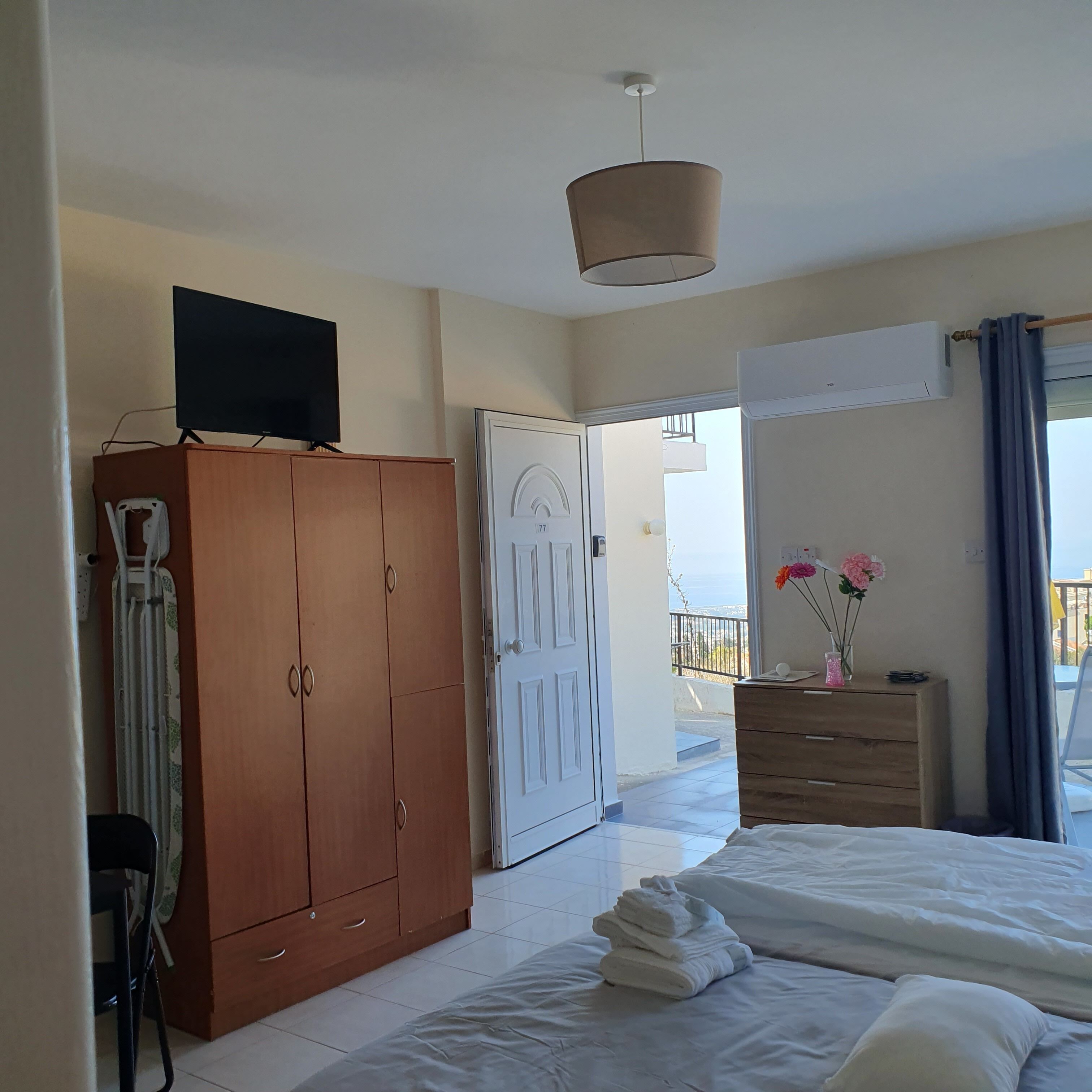 Studio | Iron/ironing board, free WiFi, bed sheets
