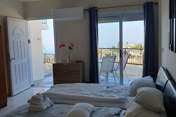 Studio | Iron/ironing board, free WiFi, bed sheets