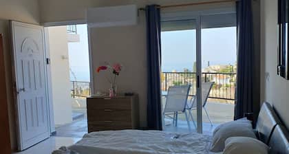 Studio/scenic Views/pool/air Con/near Attractions