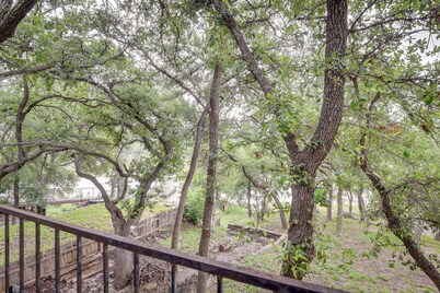 Lake Brownwood Home w/ Private Boat Dock!