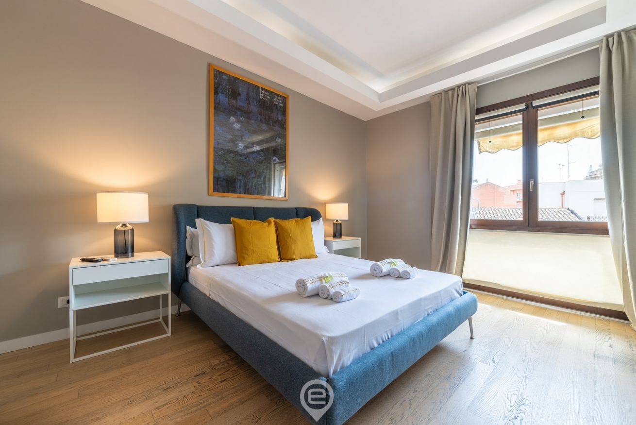 1 slaapkamer, een strijkplank/strijkijzer, wifi, beddengoed