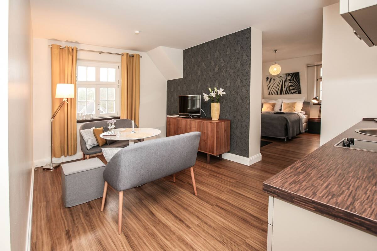 Classic Apartment | 1 bedroom, iron/ironing board, free WiFi