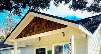 Peacock on Park! 3 Bedroom Downtown Paso Robles