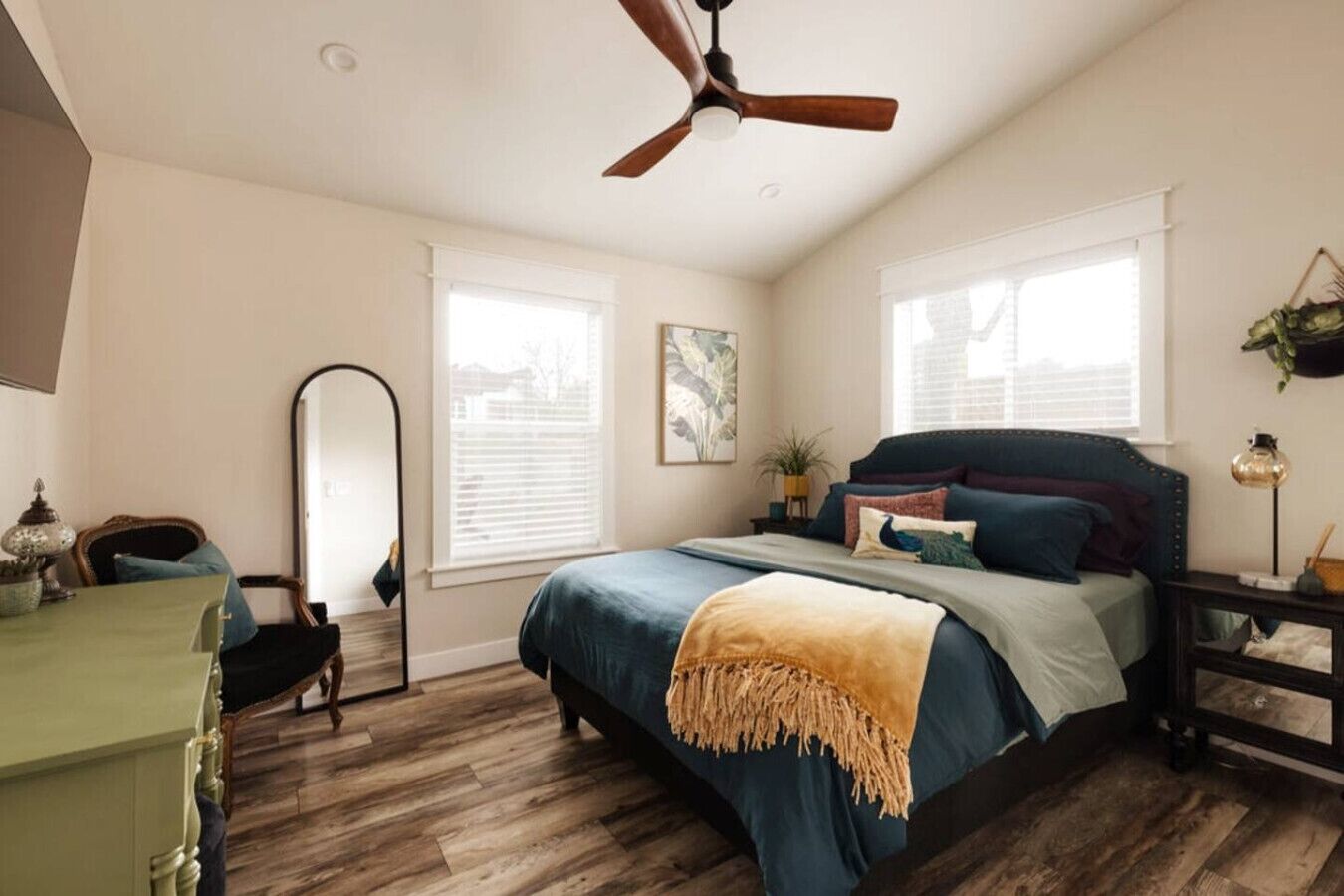 Desk, iron/ironing board, travel crib, WiFi