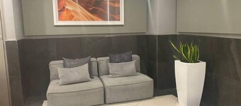 Stylish Dante’s 1-bedroom condo free Wifi & Cinema