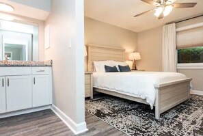 2 عدّة غرف نوم وواي فاي وملاءات أسرّة