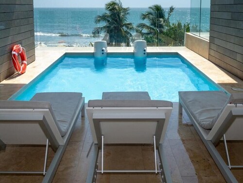 Luxury 3 Bedroom Oceanfront Oasis Retreat! A+ Bocagrande Location
