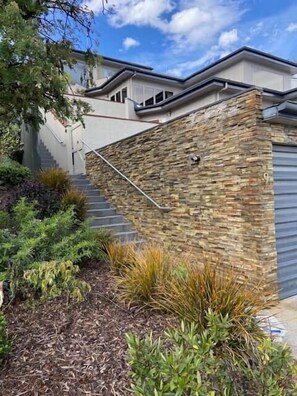 Exterior - Alpine Lakeview 9A (Queenstown)