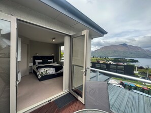 3 dormitorios, tabla de planchar con plancha, wifi gratis y ropa de cama