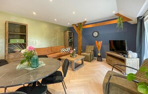 Smart TV - Lovely home in Putten with kitchen (Putten)