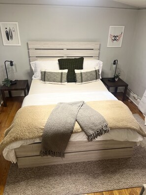 2 Schlafzimmer, Schreibtisch, Bügeleisen/Bügelbrett, kostenloses WLAN