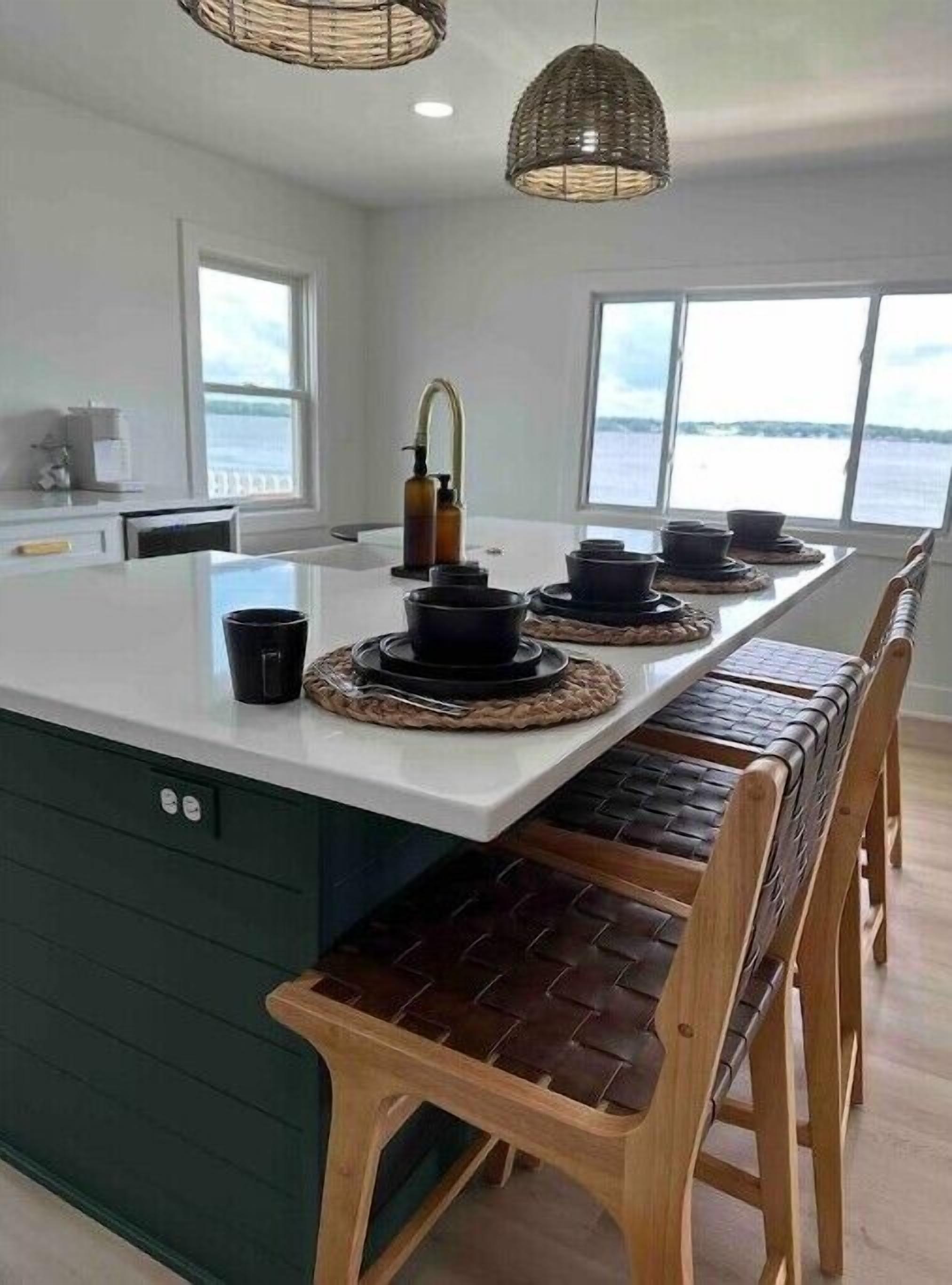 Microondas, lavavajillas, tostadora y licuadora 