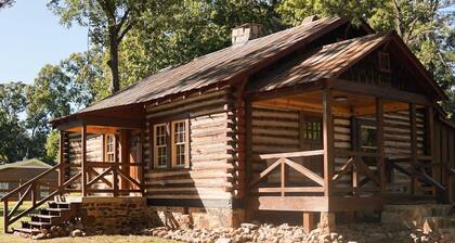 Serene cabin CLOSE to Stone Mountain Park