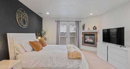 Spacious Seward Park Home for 8!