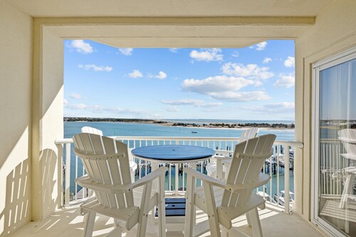 Sea Serenity - the best views in the coastal Carolinas @ Old Towne Yacht Club