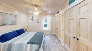 2 sovrum, strykjärn/strykbräda, gratis wi-fi och sängkläder