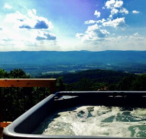 Tina de hidromasaje al aire libre