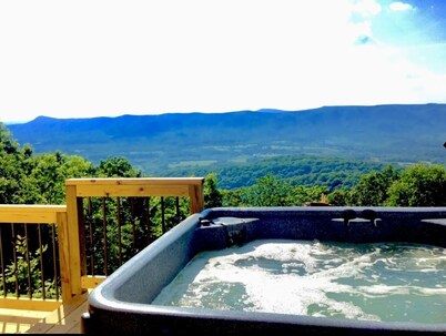 Lookout Cabin in the mountains, Amazing Views!