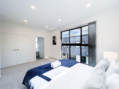 Wanna Live In The Brand New House? Check This Out!