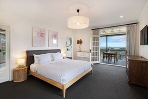 4 soverom, strykejern/-brett, reiseseng for barn og wi-fi