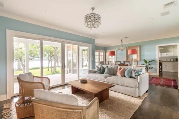 Lareira, aparelho de som