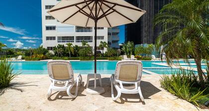 New, comfortable family - sized apartment, wifi, pool, gym near playa Juan Dolio