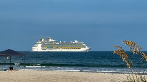 Liegestühle, Strandtücher