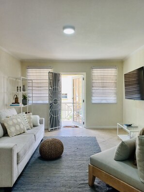 Smart TV - Idyllic serene secure condo minutes from beach & amenities.  (Bridgetown)