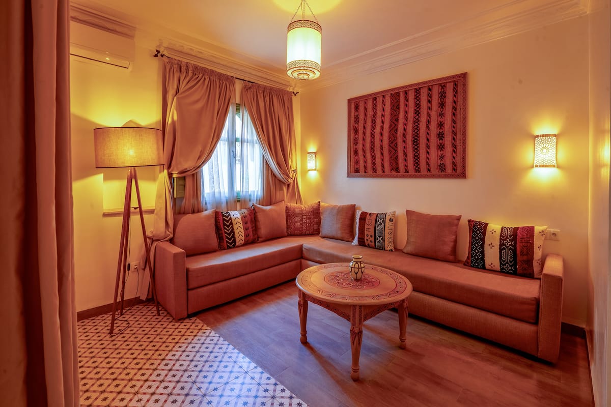 Deluxe Suite | Living area