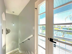 Interior - Waterfront view romantic with a boat slip perfect for adventure and relaxing (Bradenton)