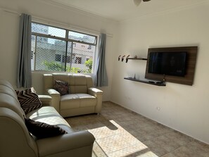 Living area - Apartamento a 200 Metros da Praia da Enseada no Guarujá (Loteamento Joao Batista Juliao Guarujá)