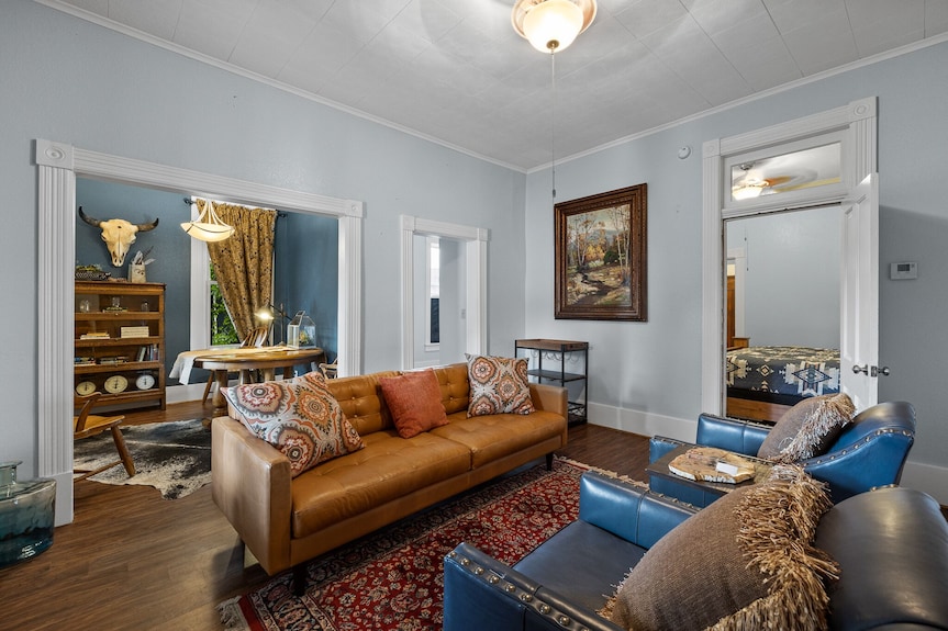 Historic Outside, Comfort Inside Downtown Custer Retreat - Custer, SD