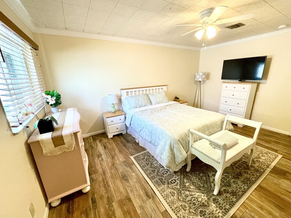 Seaside Serenity Roomy South Hutchinson Property Fort Pierce Vrbo