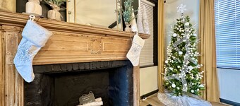 3 Levels w/ Gameroom, Firepit, Grill Near Hershey Walkable To Restaurants & Bars