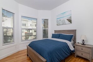 4 bedrooms, WiFi, bed sheets - Modern Luxury House closed to San Francisco & Berkerly & DT Oakland & Alameda (Oakland)