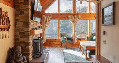 Family-size cabin retreat, sleeps 8